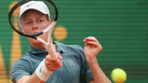Sinner bate Alcaraz, é campeão do Masters de Monte Carlo e reassume liderança do ranking mundial