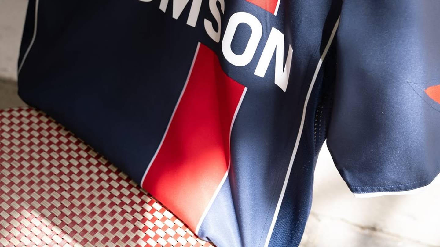 PSG re-issue iconic 2004/05 shirt with help from Ronaldinho