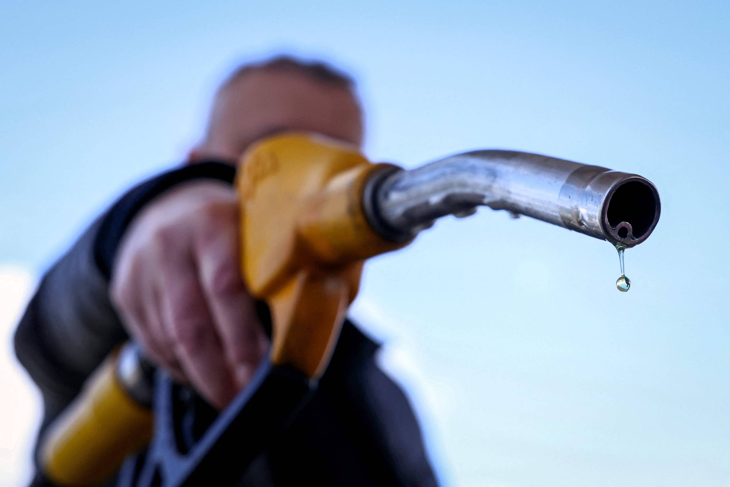 Guerra no Irã: Preço do petróleo dispara hoje (23) – 23/07/2026 – Economia