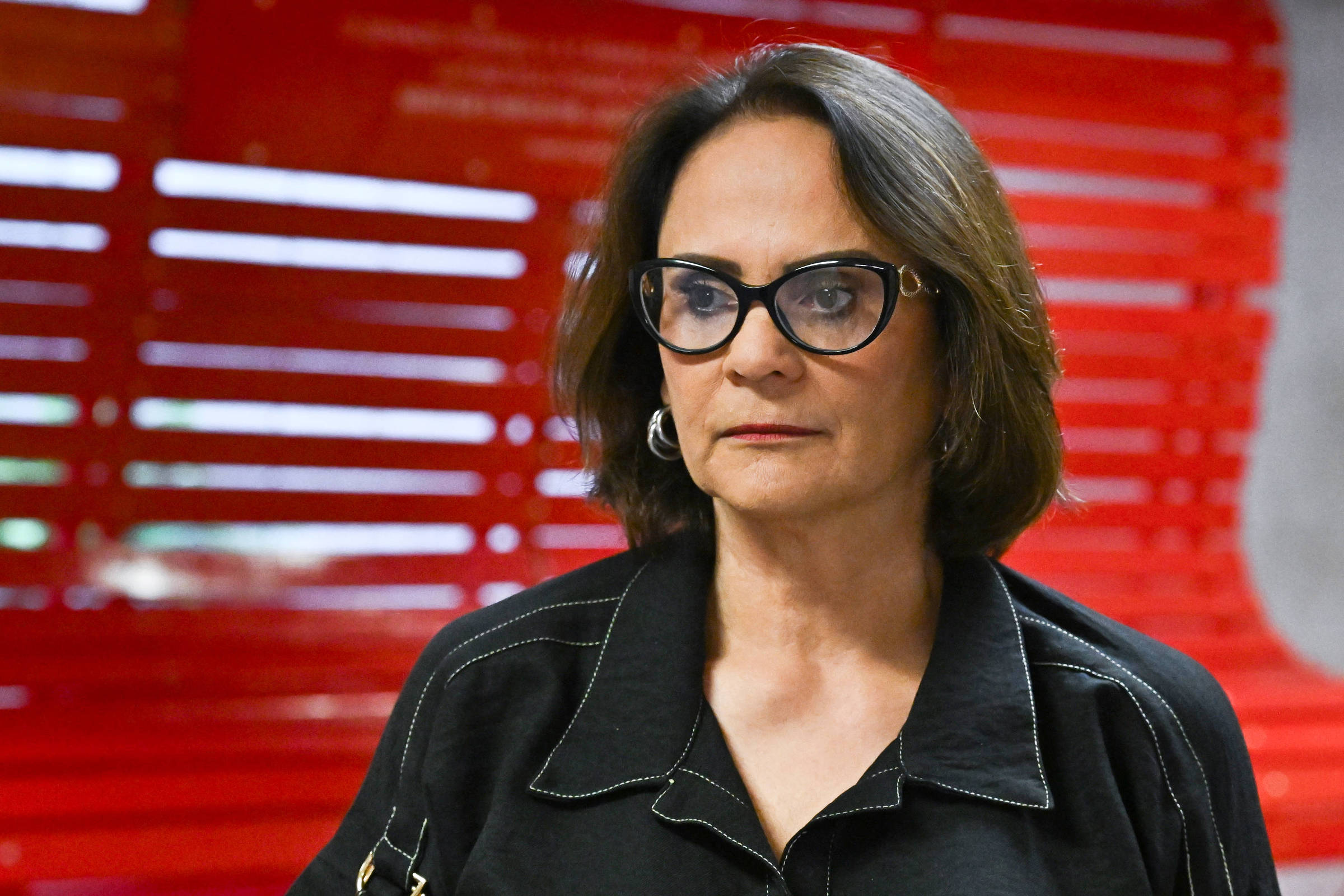 Damares defende Michelle Bolsonaro e pede fim de ataques – 13/07/2026 – Política
