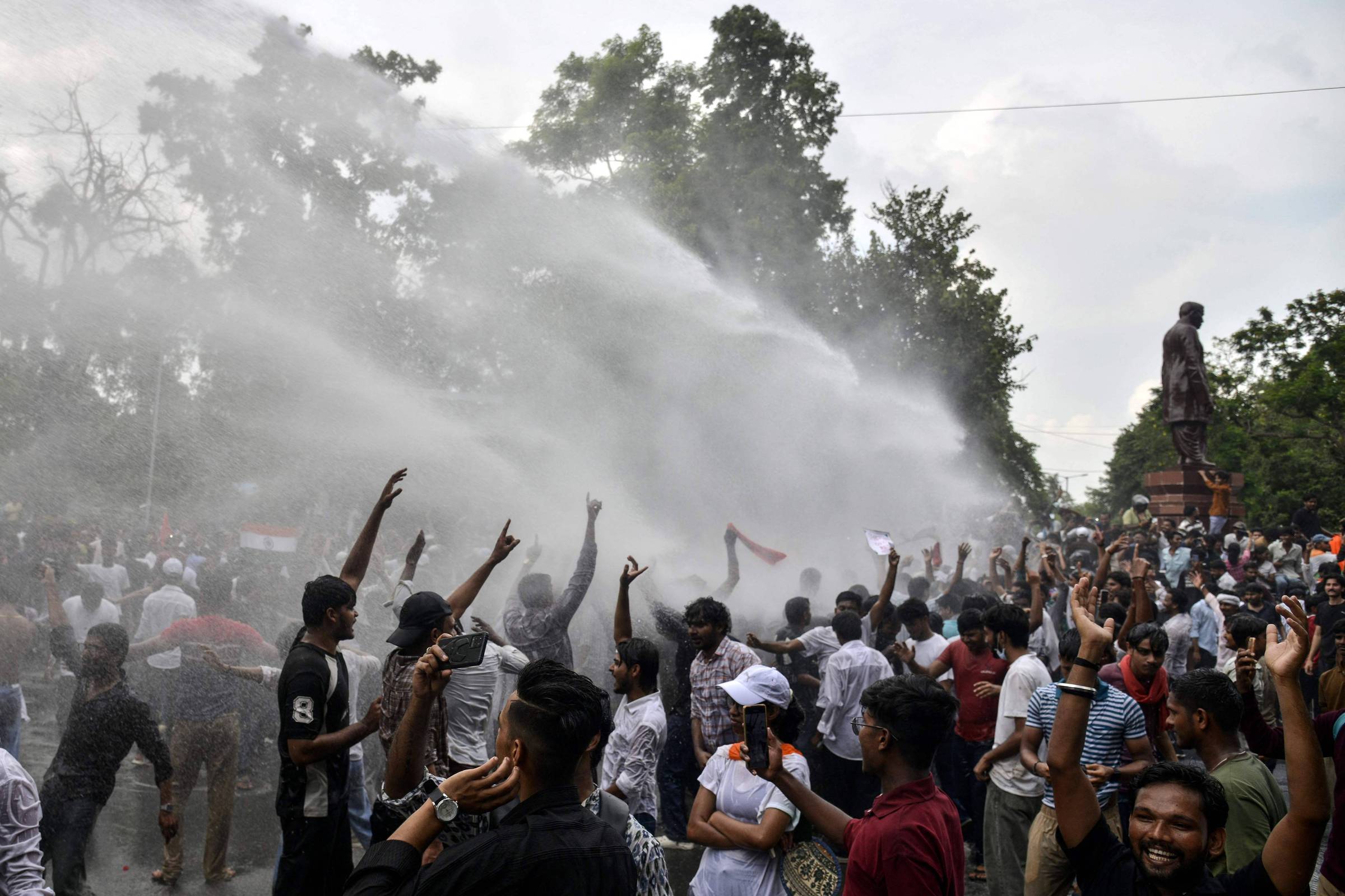 Modi promete punição por vazamento de provas na Índia – 23/07/2026 – Mundo