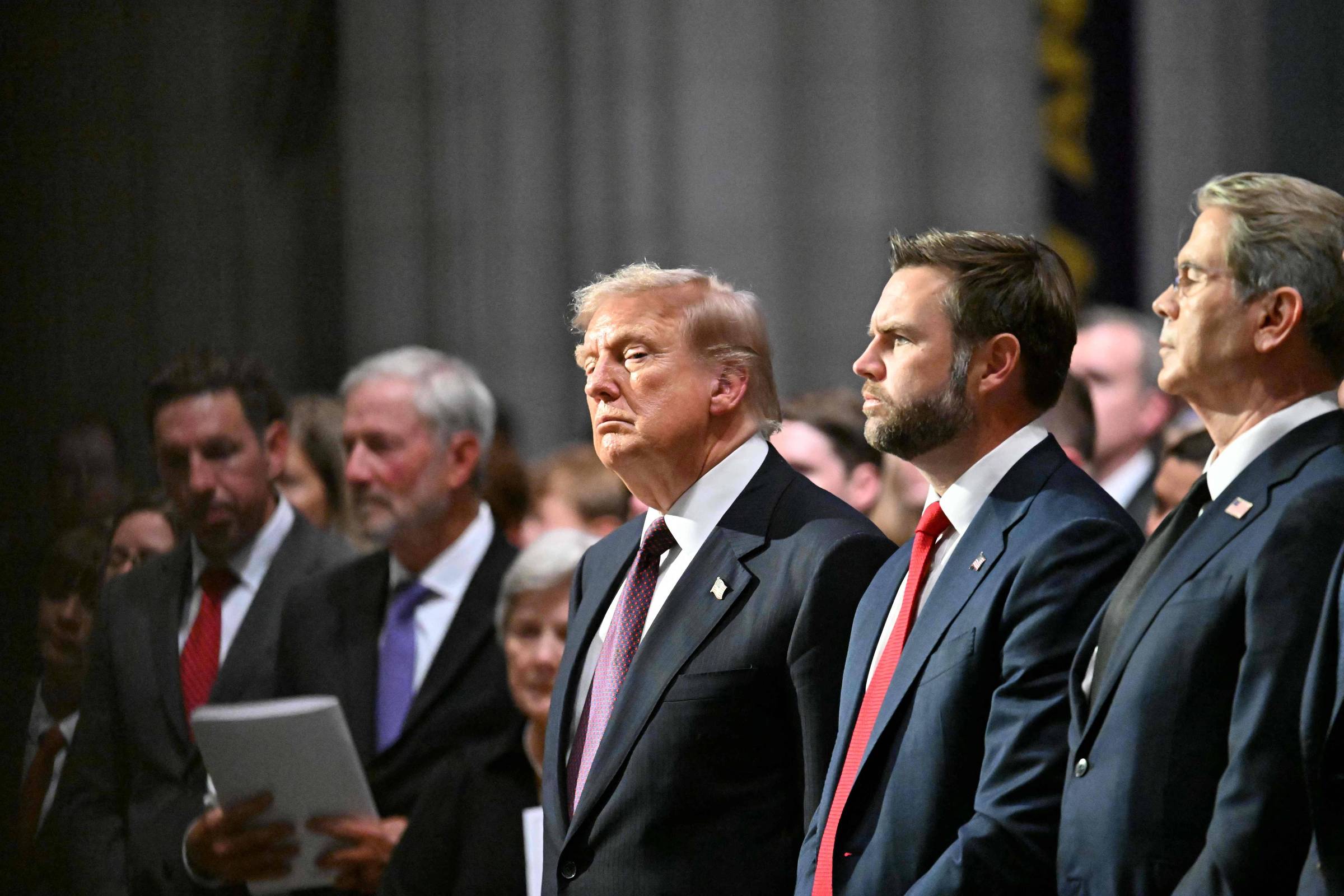 Trump: 1 em 3 nos EUA apoia a guerra no Irã, diz pesquisa – 28/07/2026 – Mundo