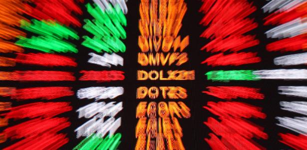Dólar cai a R$ 5,08, e Bolsa recua com petróleo novamente abaixo de US$ 100