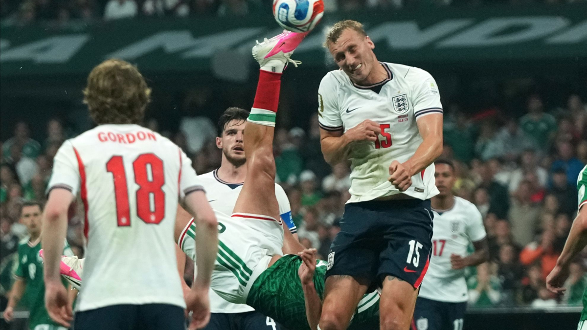 Quién es Dan Burn, el ‘bombero’ de Inglaterra que solo tiene nueve dedos y debutó siendo un veterano