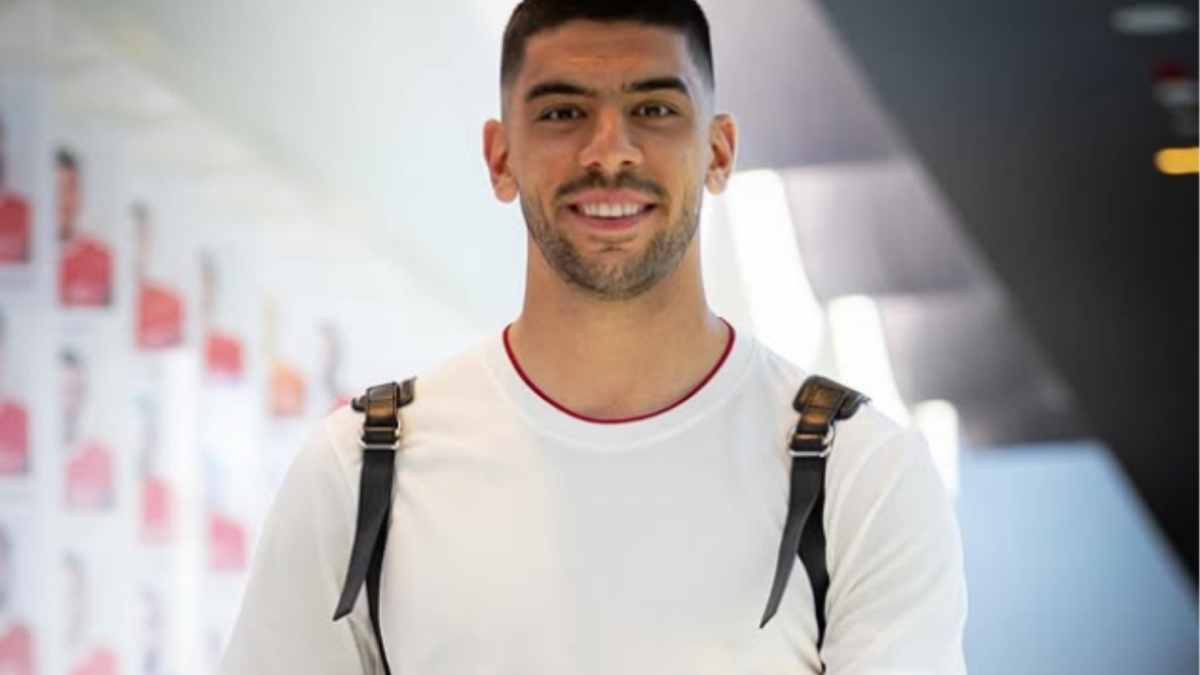 Cenk Ozkacar ya tiene un acuerdo para dejar el Valencia y fichar por el Trabzonspor