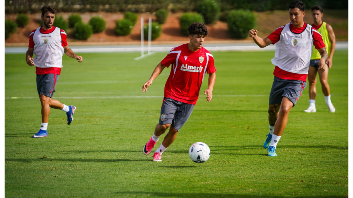 El Almería presume de campeones de Europa… y del mundo