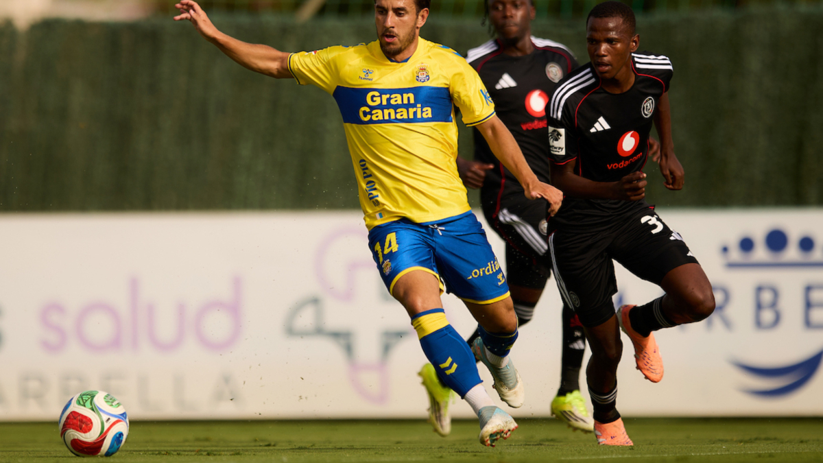 Las Palmas estrena la pretemporada con derrota