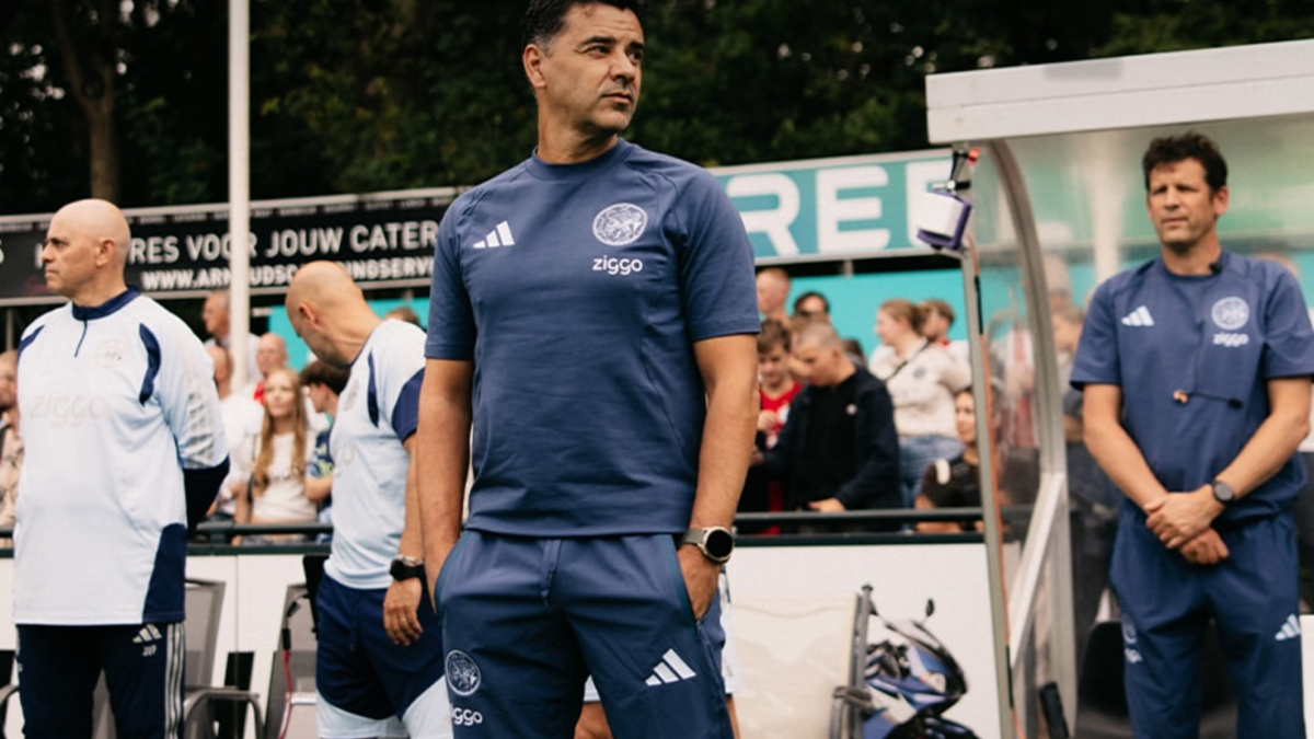 El Ajax de Míchel comienza goleando en Europa y el Benfica se la ‘pega’