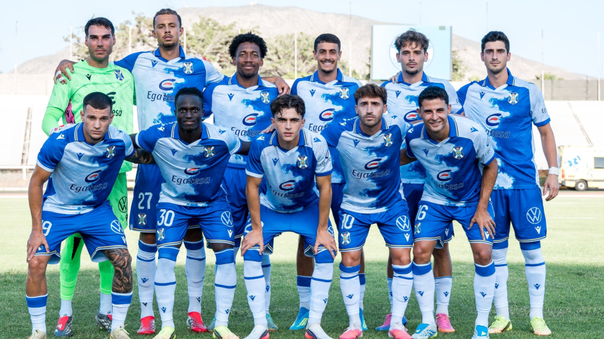El Tenerife muerde arriba y desarma al Marino
