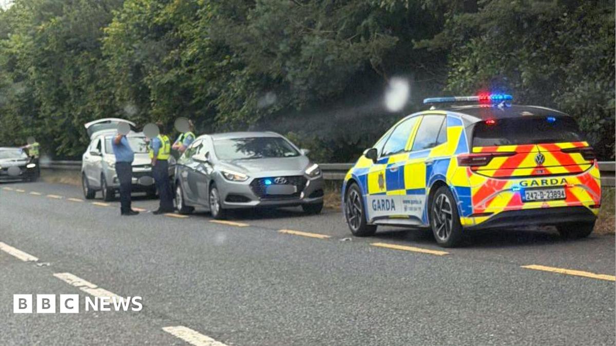 Carrickmacross: Police ‘intercept car with bomb on way to attack in NI’