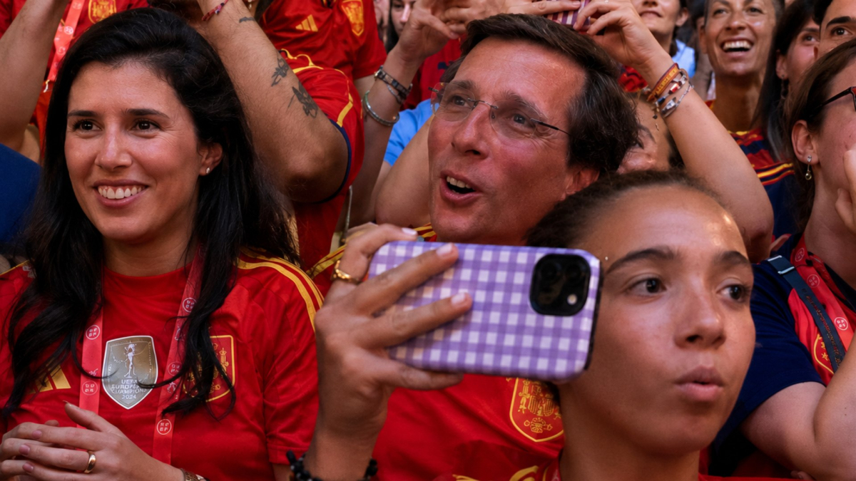 Almeida vibró como nunca en Cibeles: "¡campeones del mundo"