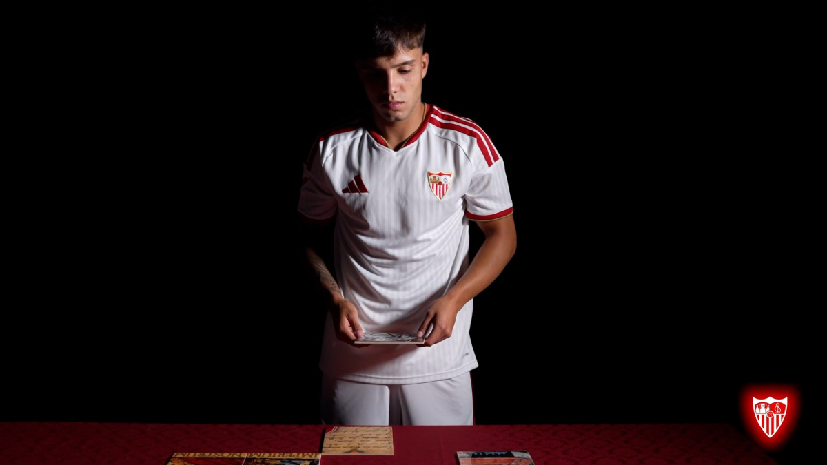 Julio Díaz, nuevo jugador del Sevilla hasta 2031