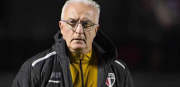 Arantes critica troca de técnicos e falta de estilo