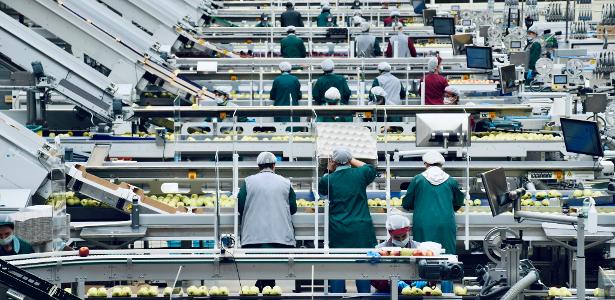 Tarifa combinada de 37,5% vai atingir 3,9 mil produtos brasileiros, diz CNI