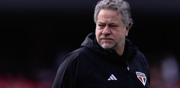 Casagrande critica postura em entrevista ao UOL