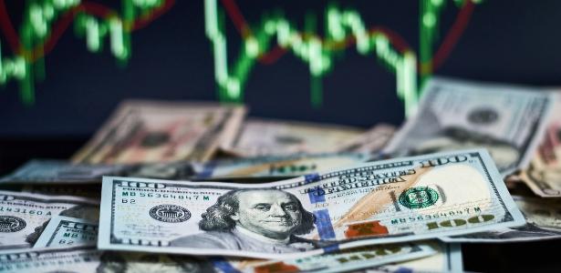 Dólar sobe a R$ 5,07 e Bolsa se valoriza com expectativas de juros nos EUA