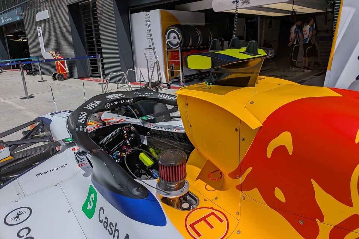 VCARB 03 adds two fins to airbox in Hungary update