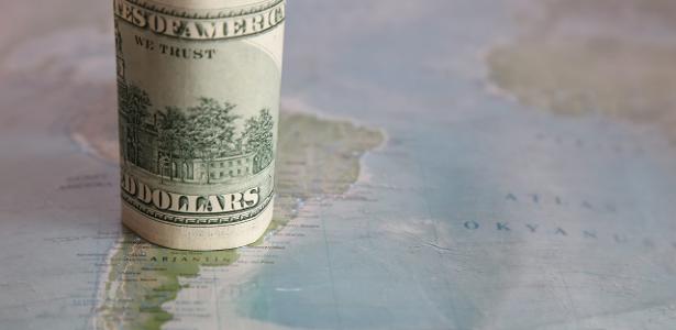 Dólar sobe e Bolsa cai em sessão após novas tarifas dos EUA sobre Brasil