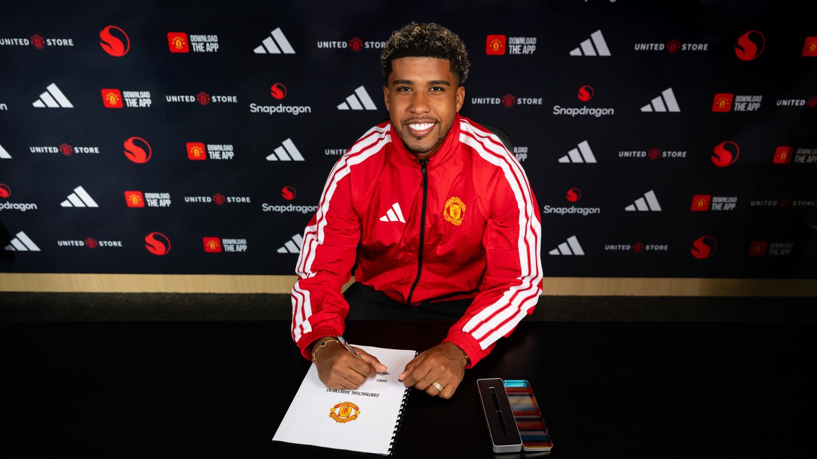 Andrey Santos: Man Utd complete £50m signing of Brazil international midfielder from Chelsea | Football News