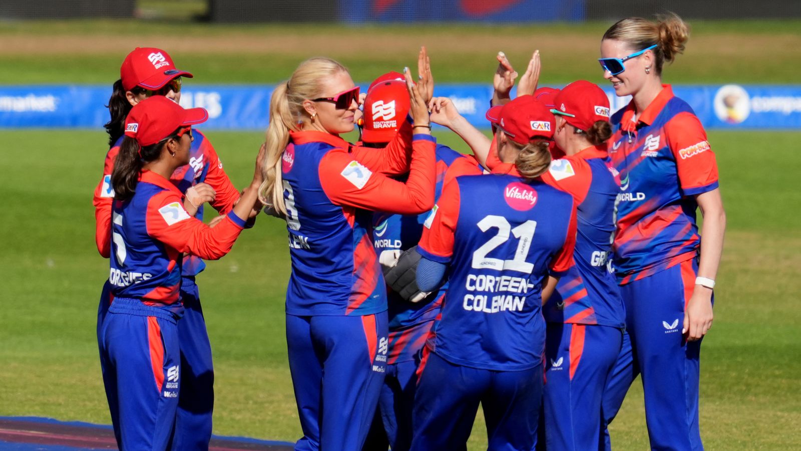The Hundred: Southern Brave remain unbeaten after comfortable win over Birmingham Phoenix in women’s competition | Cricket News