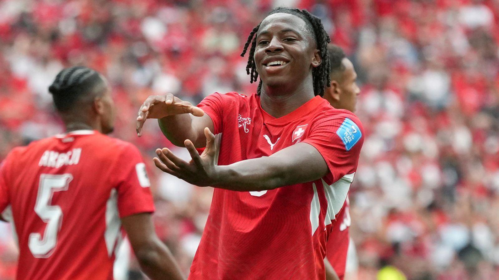 Johan Manzambi: Aston Villa sign Newcastle target from Freiburg in club-record £59.5m deal | Football News