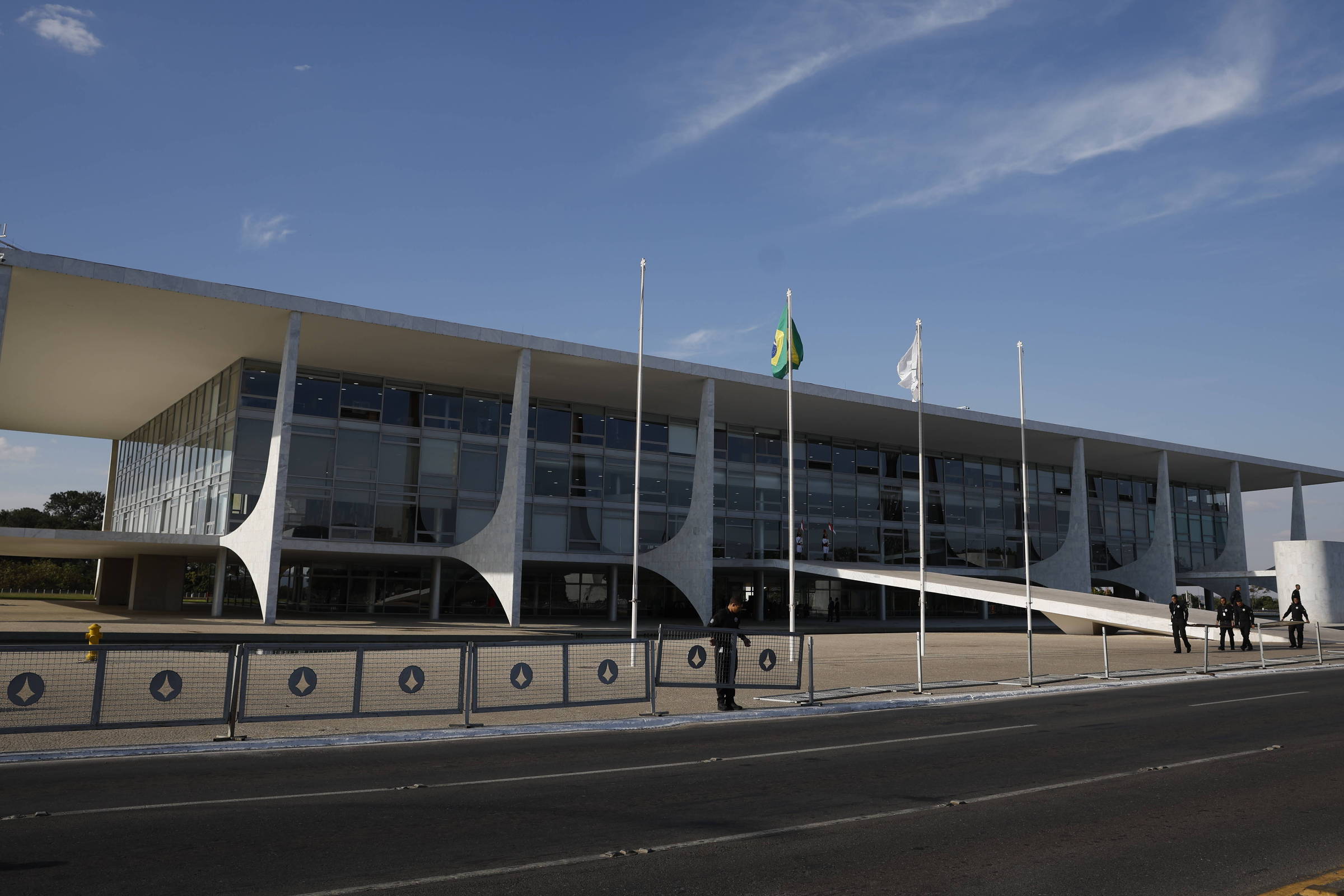 Operação mira grupo que discutia ataque a Planalto – 04/08/2026 – Política