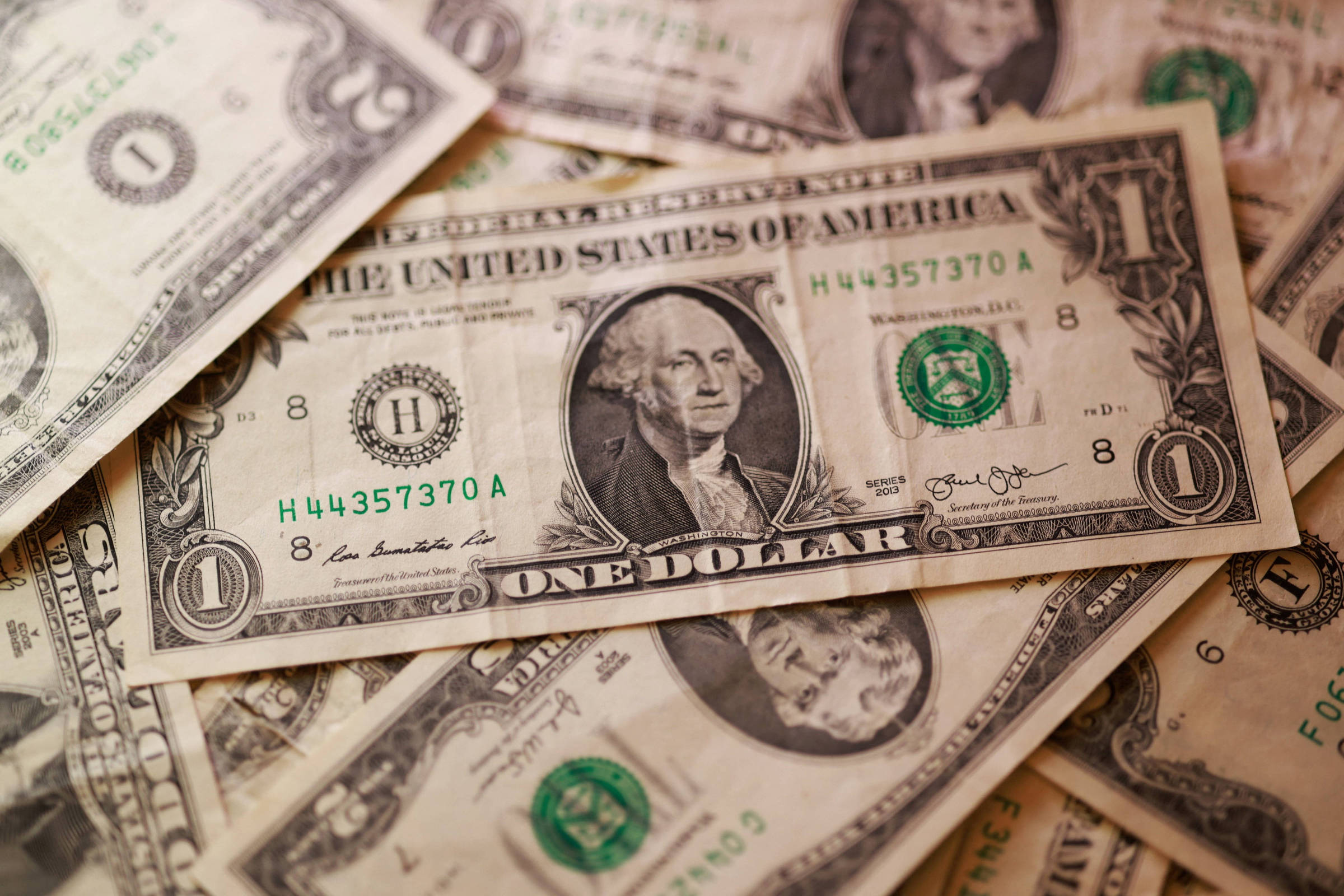 Acompanhe a cotação do dólar e a Bolsa nesta sexta (28) – 28/08/2026 – Economia