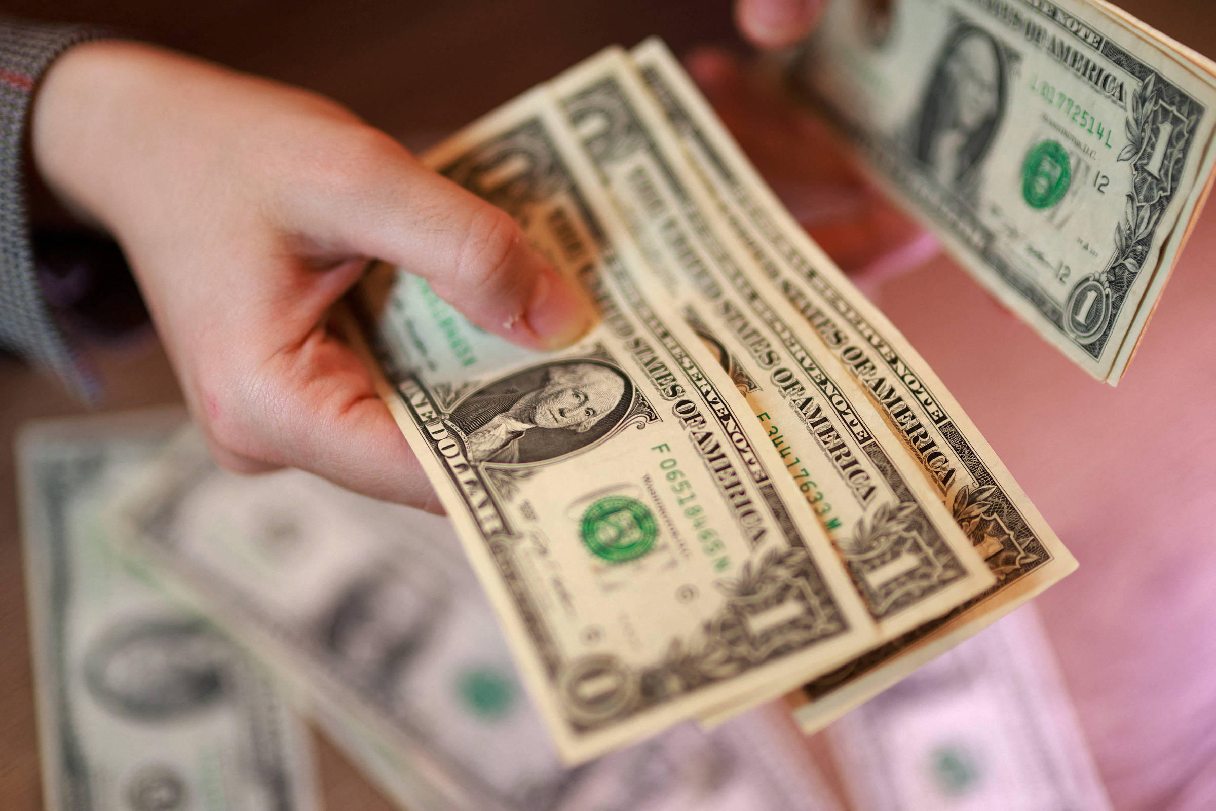 Acompanhe a cotação do dólar e a Bolsa nesta terça (11) – 11/08/2026 – Economia