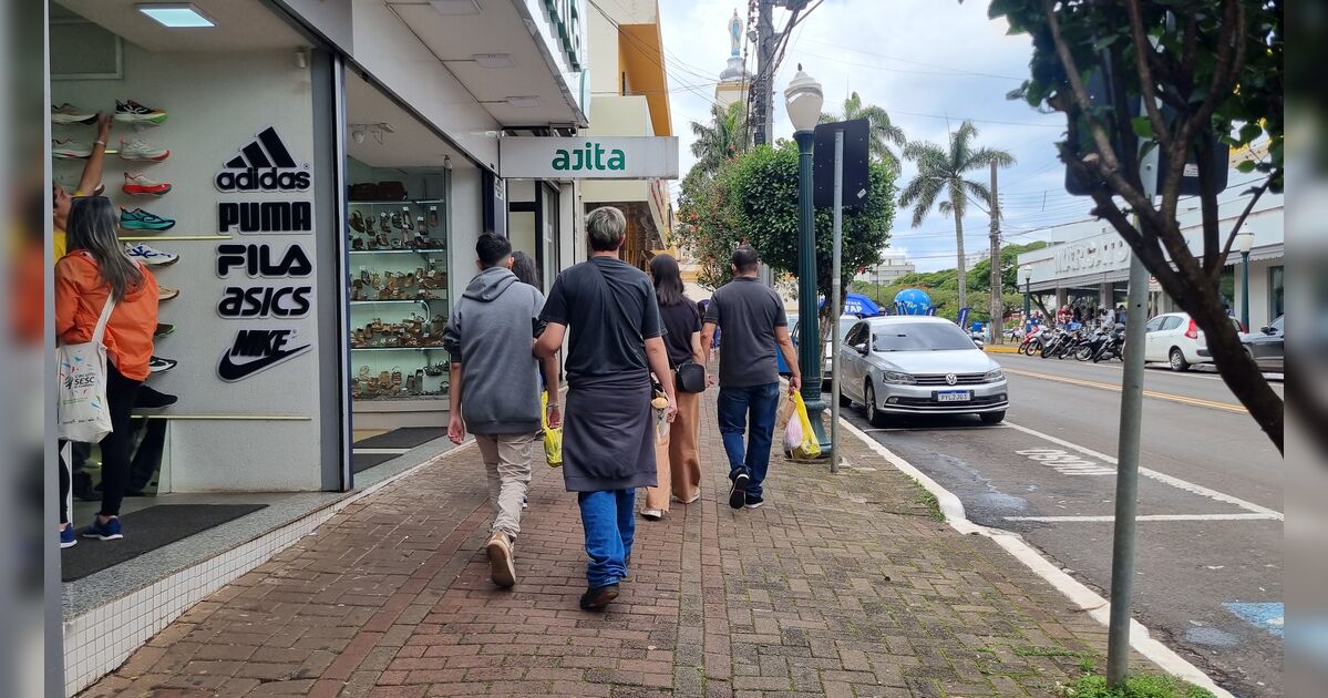 Comércio de Apucarana atende em horário especial para o Dia dos Pais