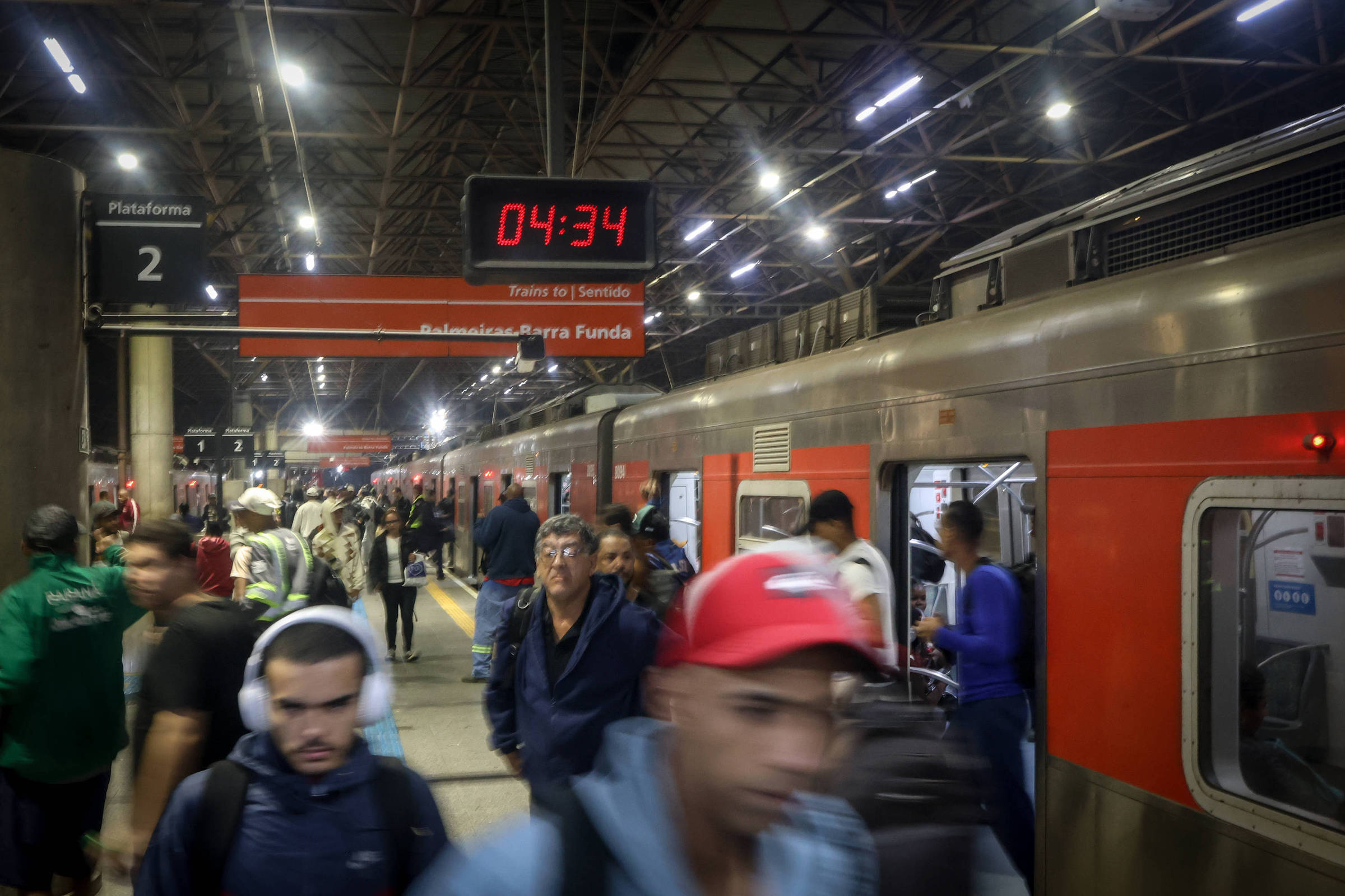 Greve leva trabalhadores a pagar até R$ 60 em apps – 05/08/2026 – Cotidiano