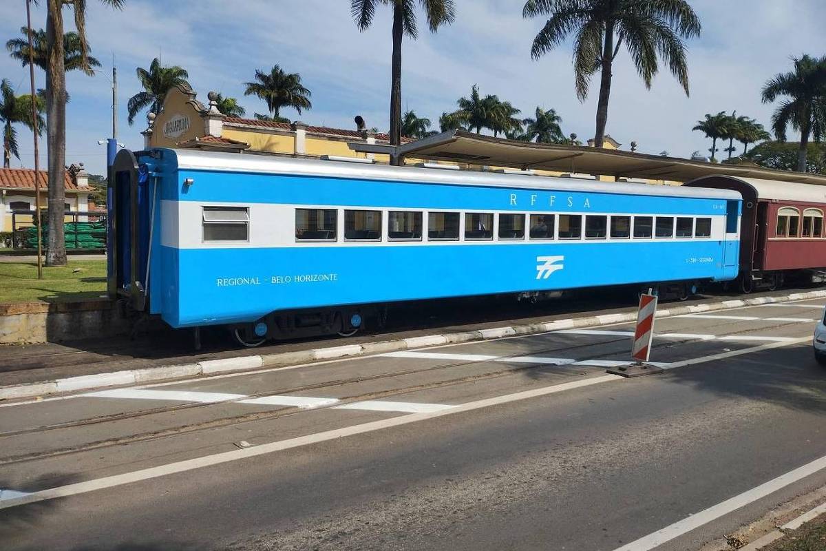 Resgatado como sucata há 8 anos, vagão é restaurado em SP – 08/08/2026 – Sobre Trilhos