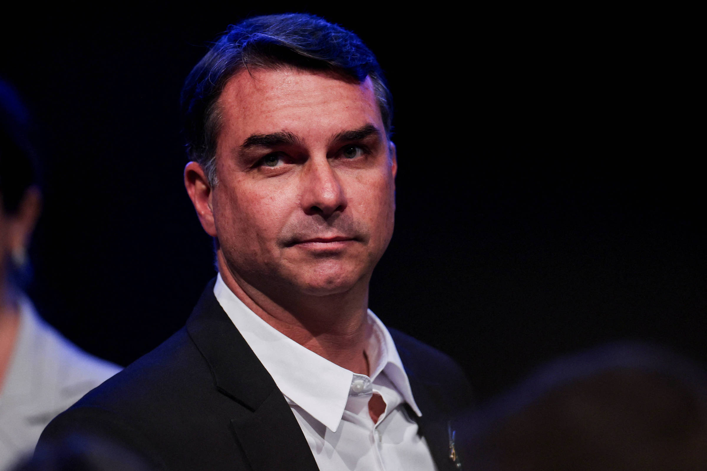 Mensagens associam Flávio Bolsonaro ao PCC – 14/09/2026 – Encaminhado com Frequência