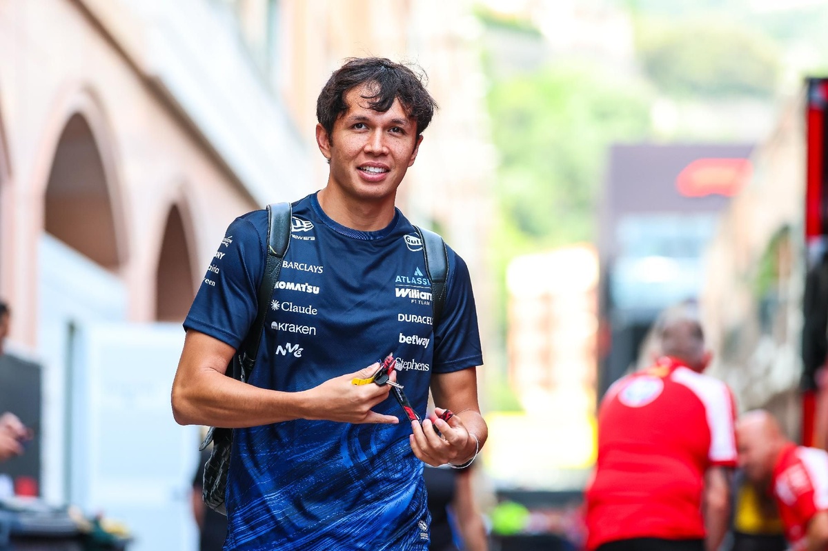 Alex Albon leaves fans in stitches with Red Bull joke in F1 “Grill The Grid” video