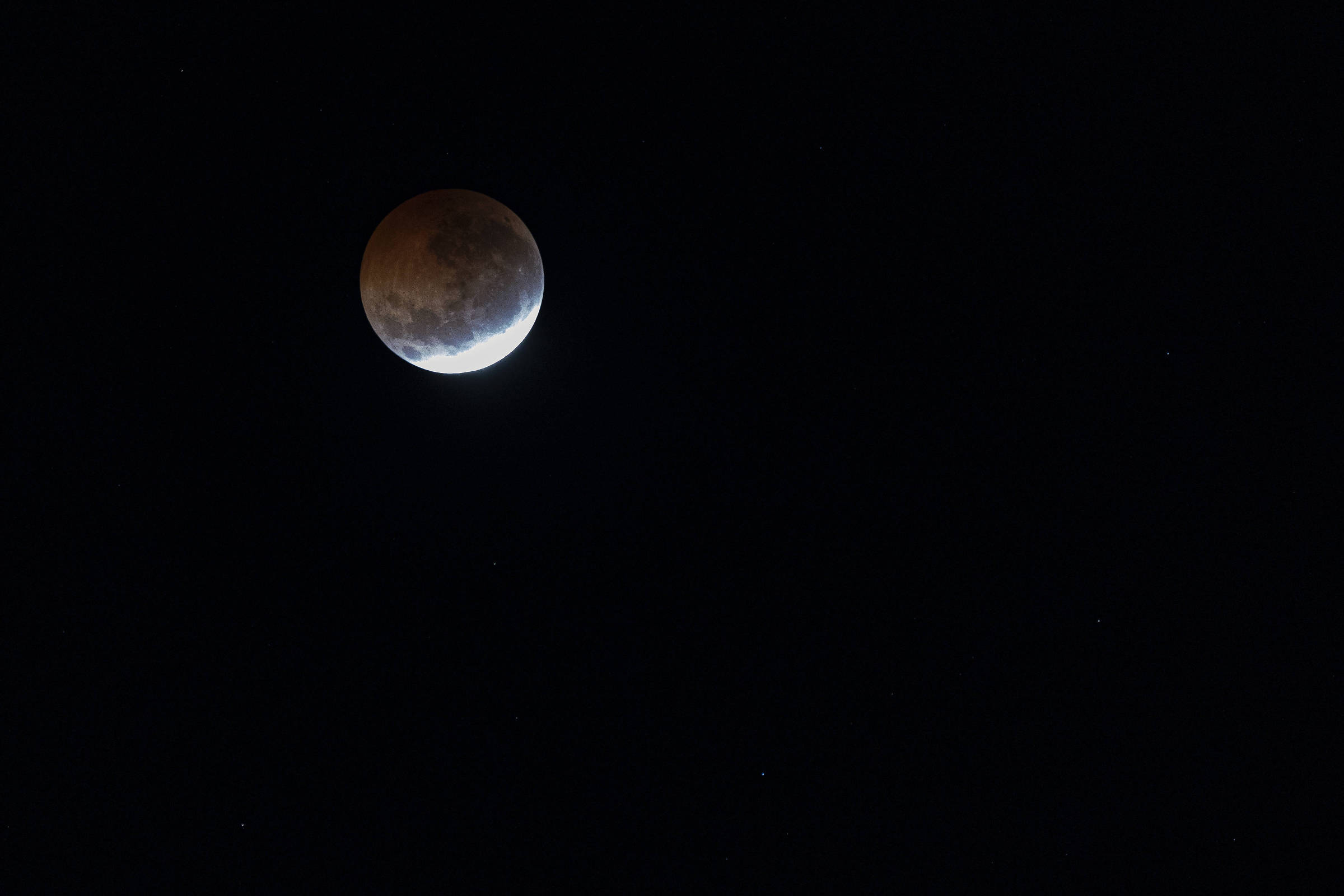 Eclipse lunar ocorre nesta quinta e sexta; veja fotos – 28/08/2026 – Ciência