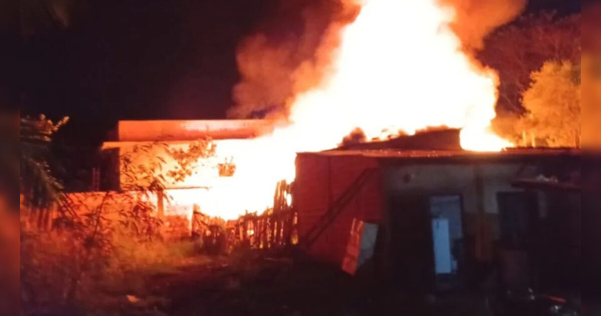 Incêndio em residência é registrado na noite de sábado em Ivaiporã