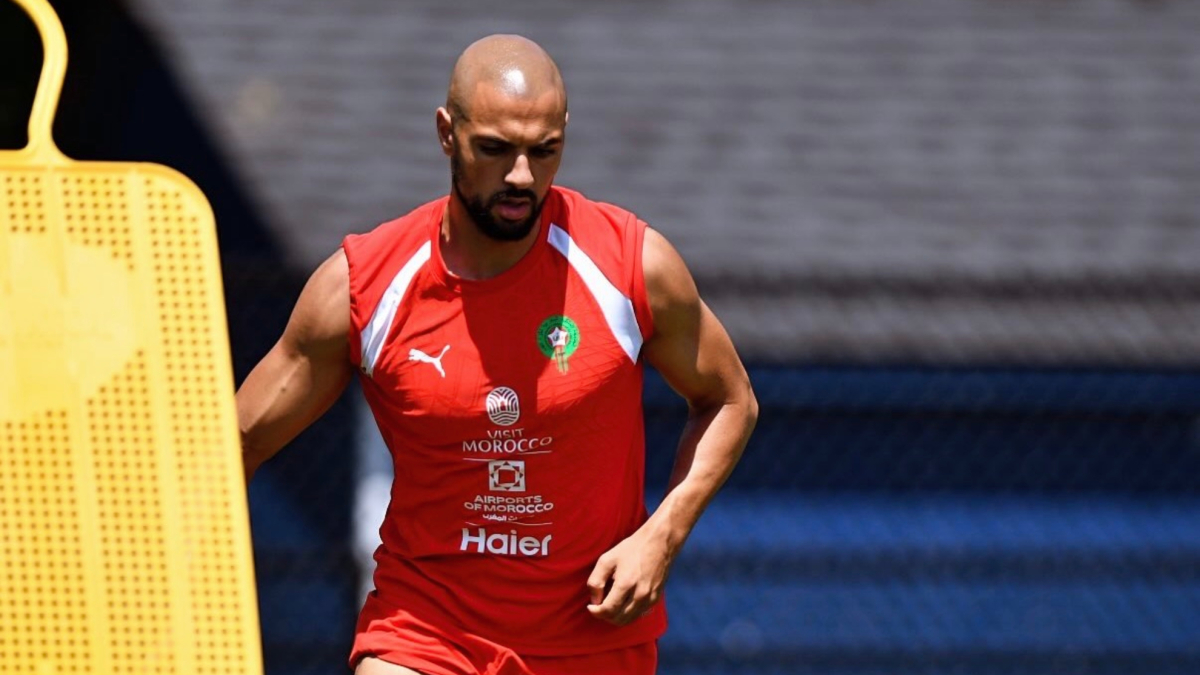 El Betis se centra en el delantero y aparca por ahora el regreso de Amrabat