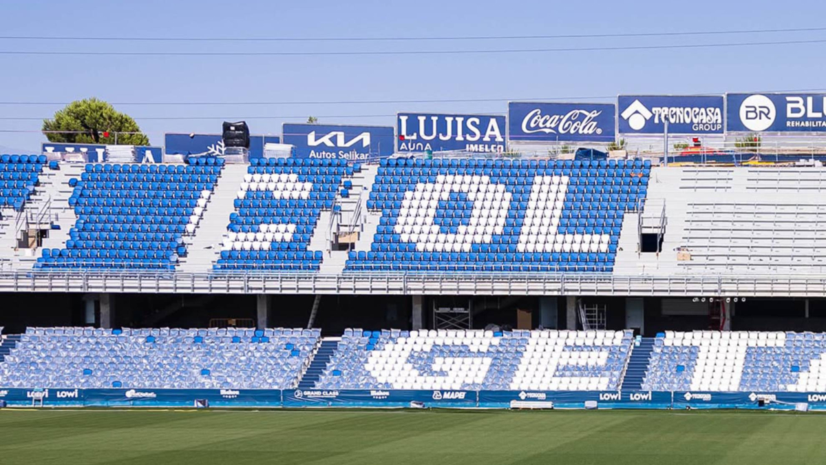 El Coliseum apura para la Conference League