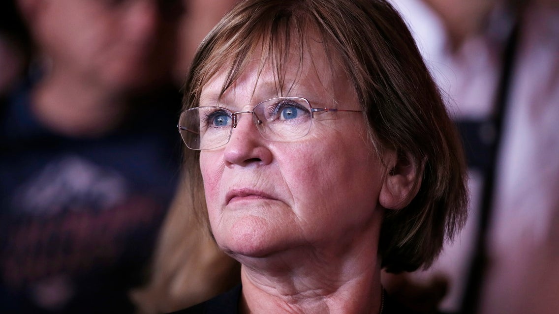 “Si vous n’êtes pas contents, allez voir Matignon”, Marie-George Buffet reconnaît que les contrôles antidopage inopinés sur les Bleus ont été stoppés avant le Mondial 1998