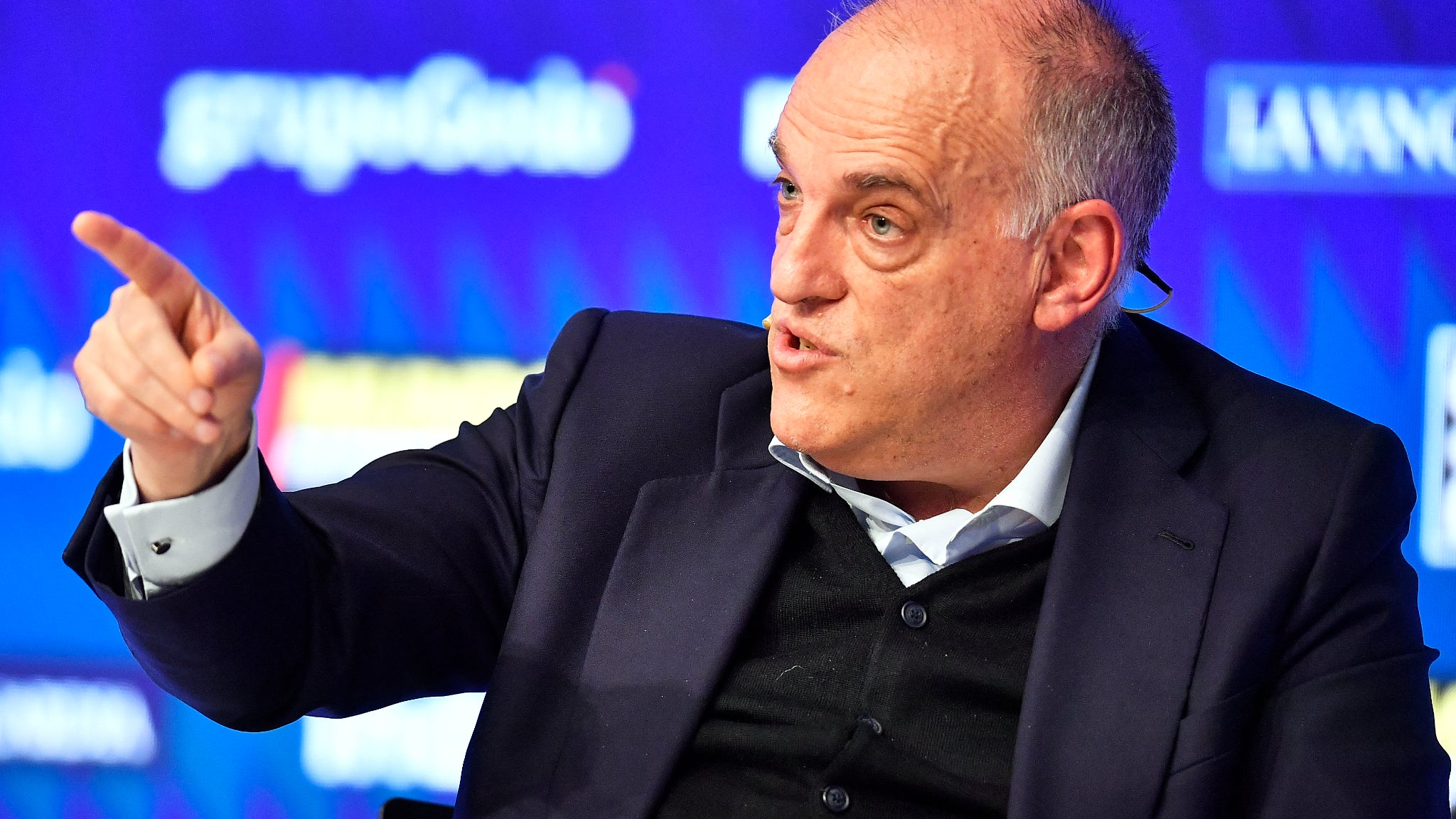 Tebas demande le départ d’Infantino, malgré le retrait du projet d’investissements privés de la Fifa