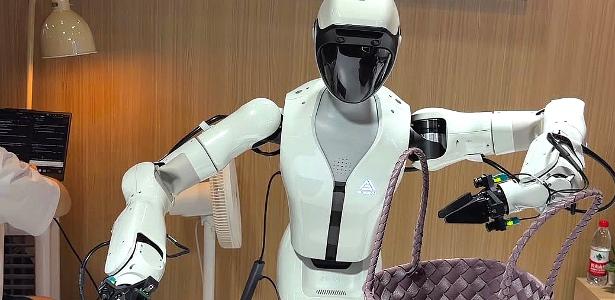 Entrei numa feira de robôs da China e descobri maior problema do país