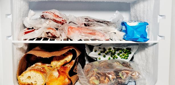 Como tirar gelo do congelador sem danificar freezer