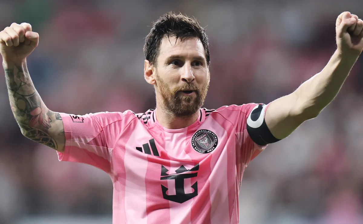 Lionel Messi climbs to 2nd among soccer’s all-time free-kick scorers after scoring two in Inter Miami poker