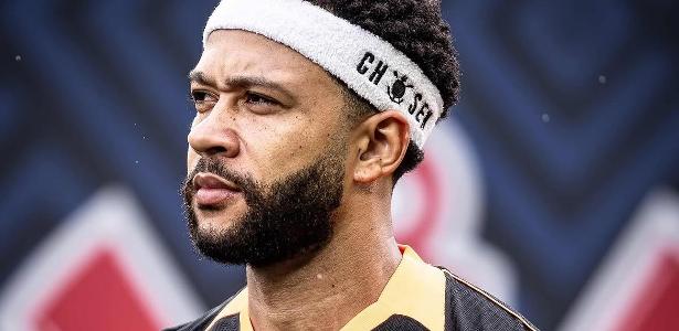 Corinthians consegue patrocínios por Memphis, mas renovação é incerta