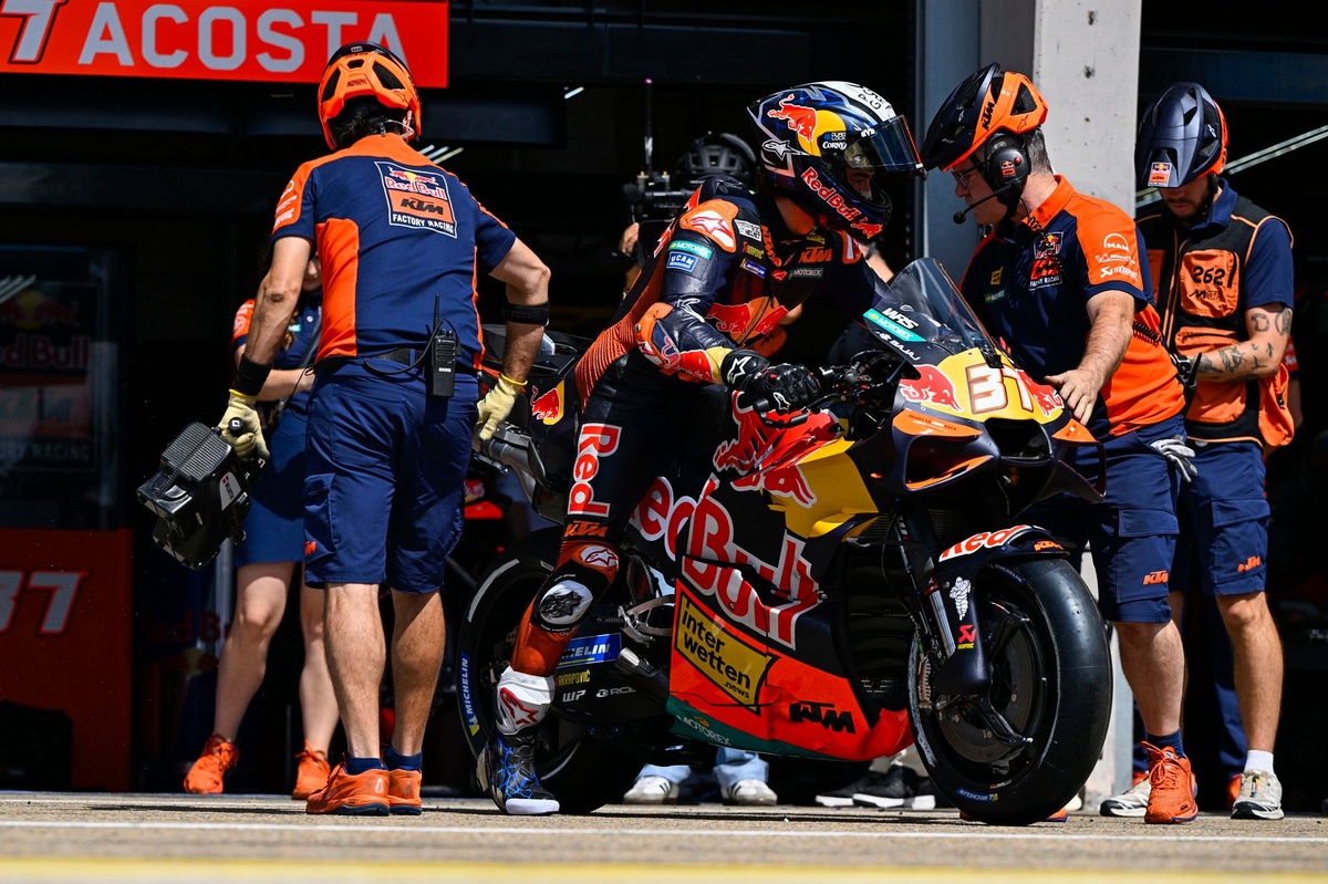 KTM poderá abrir motor e substituir peça antes de Aragón