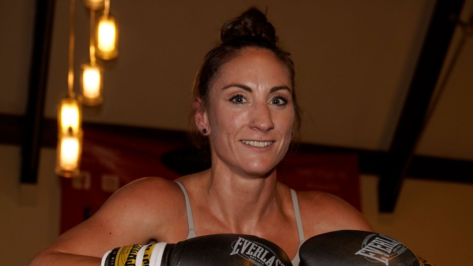 Mayer vs Cameron: Amelia Moore ready to scupper Caroline Dubois vs Alycia Baumgardner plans on biggest night of fascinating career | Boxing News