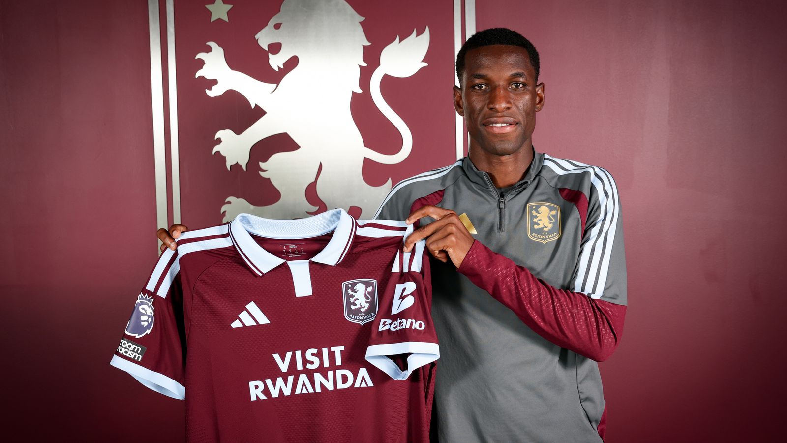 Nicolas Jackson transfer news: Aston Villa confirm club-record £65m signing as deal agreed to sign Ibrahim Mbaye from PSG | Football News