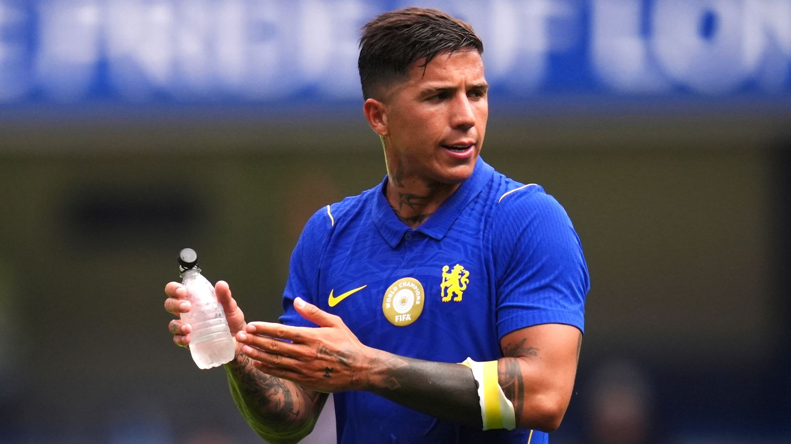 Enzo Fernandez transfer news: Man City open talks with Chelsea to sign Argentina midfielder | Football News