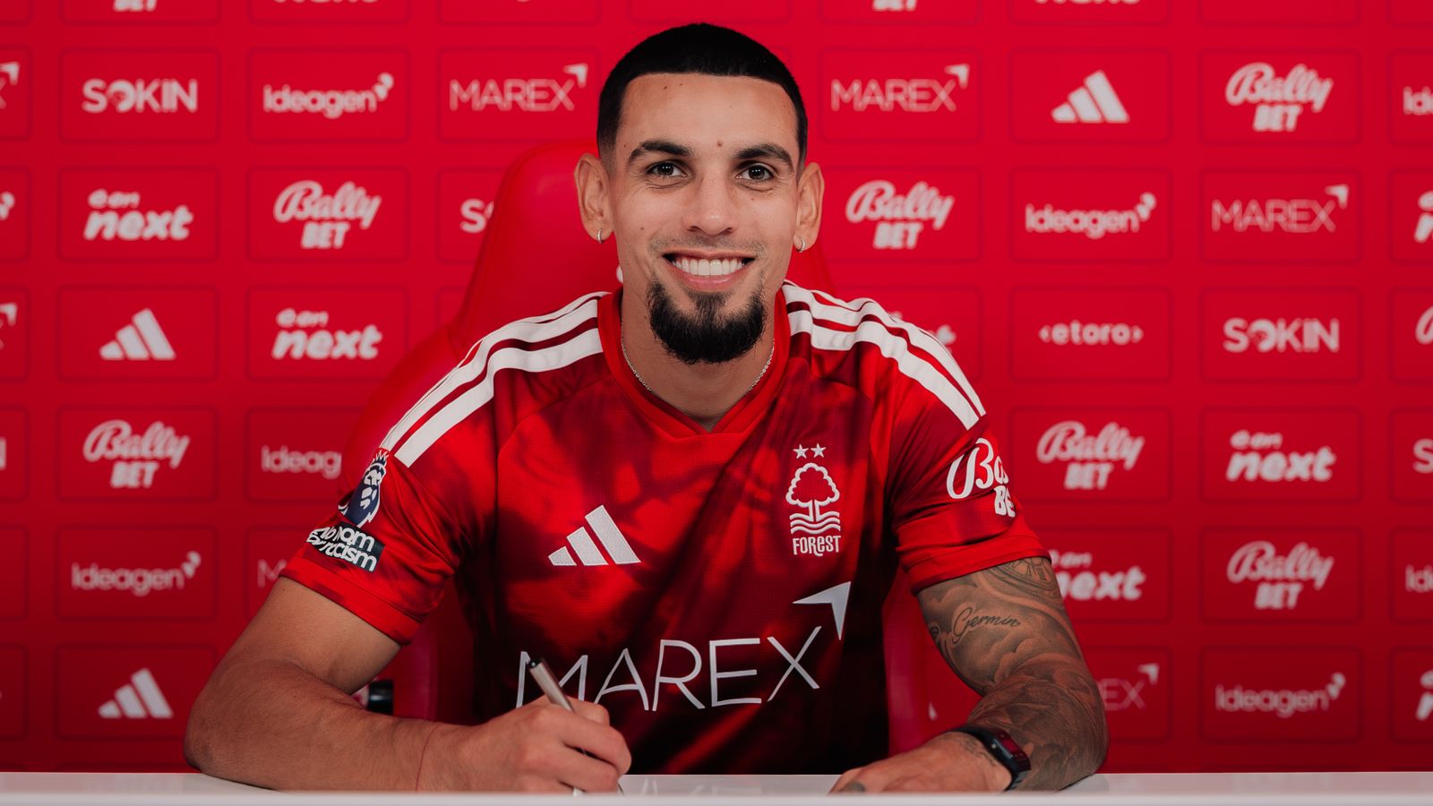 Daniel Munoz: Nottingham Forest sign defender from Crystal Palace in transfer deal worth up to £22m | Football News