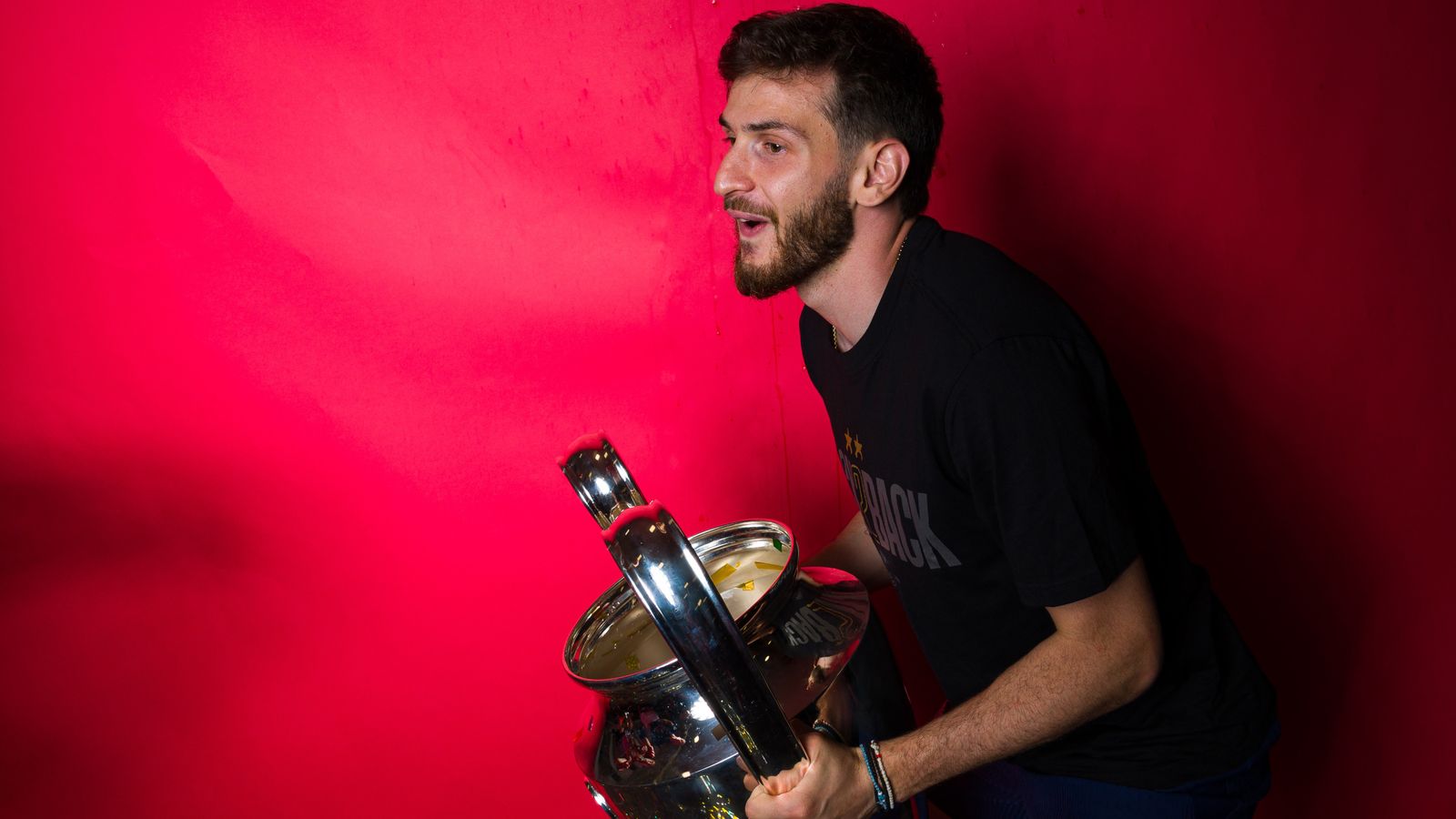 Khvicha Kvaratskhelia is back for PSG in the UEFA Super Cup: Georgian missed the World Cup but might just be Europe’s best | Football News