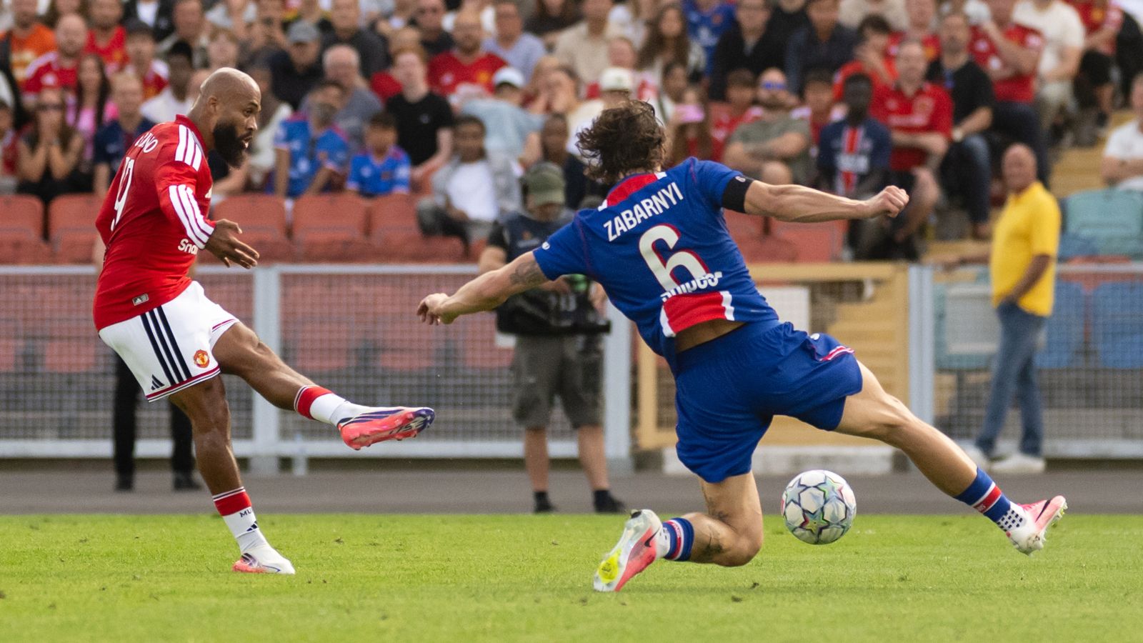 Mbeumo scores in encouraging Man Utd draw with PSG but Mount injured